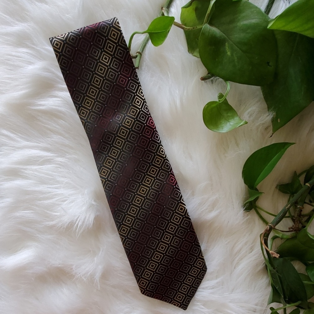 Croft & Barrow Brown Wine & Gold Men's Neck Tie